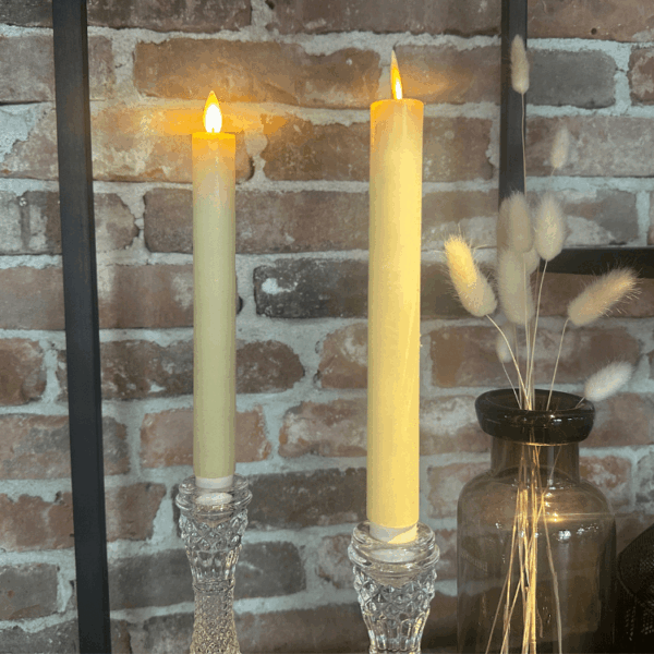 LED kaarsen Anna’s Collection ivoor – set van 2 (23 cm) - Afbeelding 3