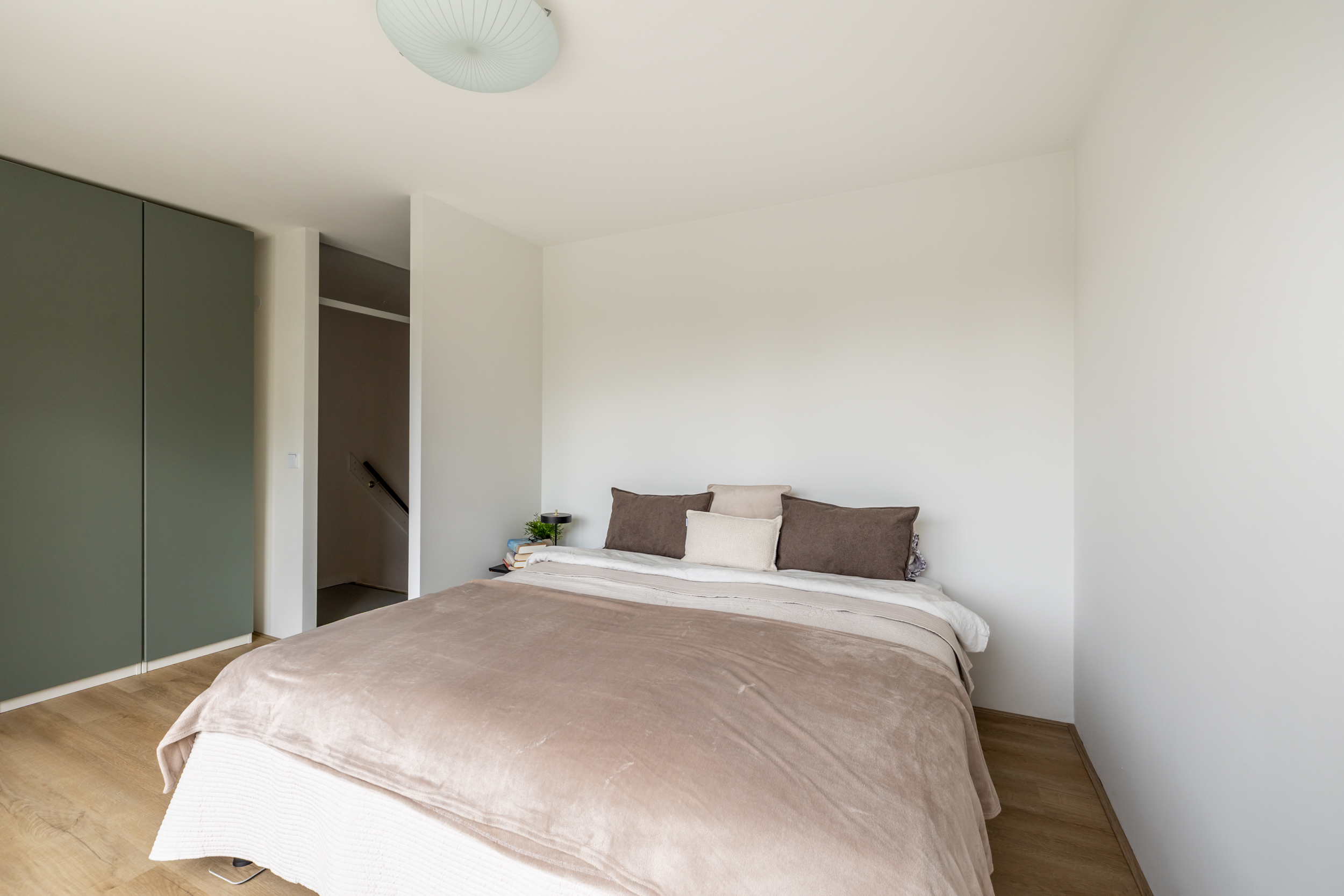 Tussenwoning te koop: De Krommert 113, Oosthuizen