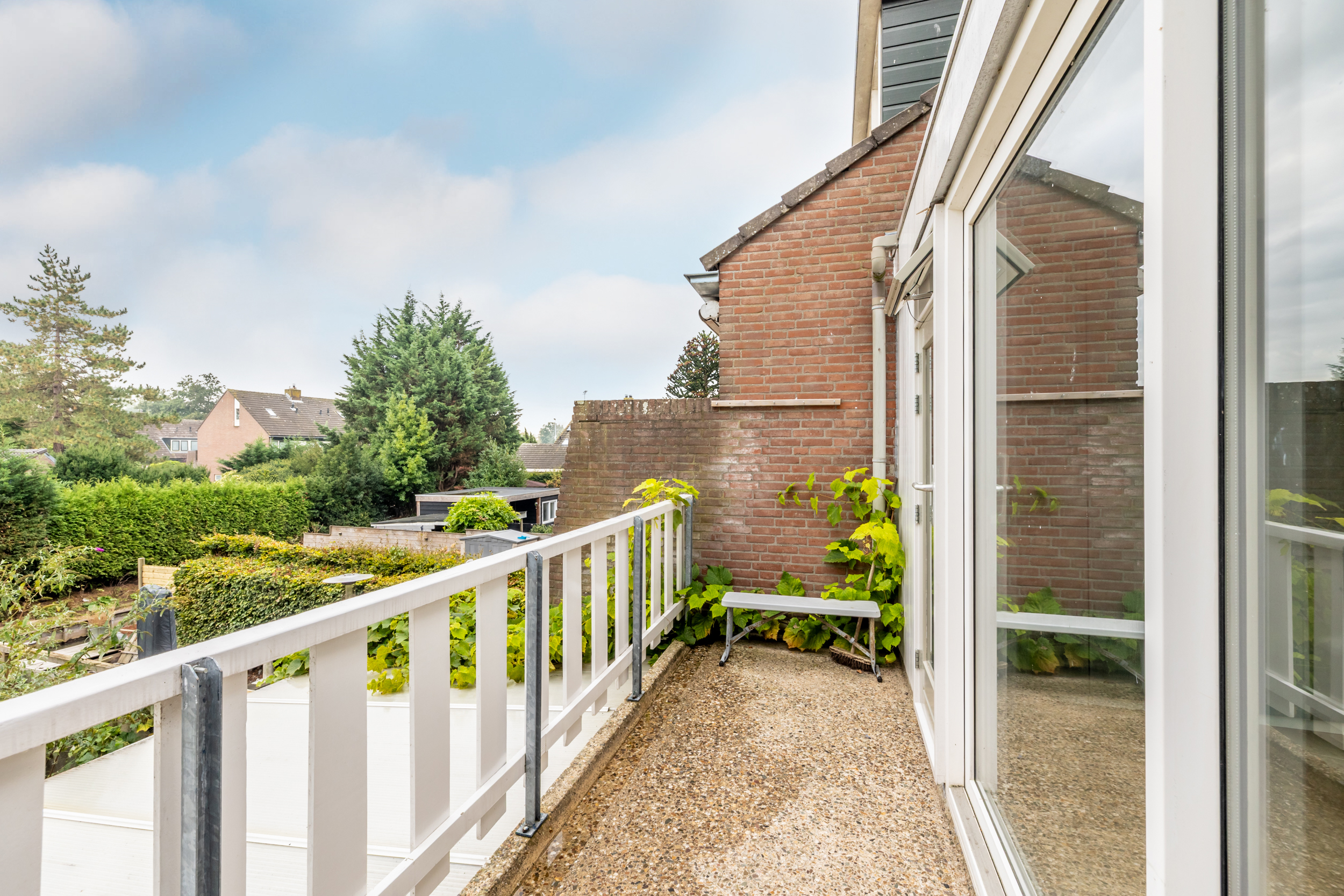 Tussenwoning te koop: De Krommert 113, Oosthuizen