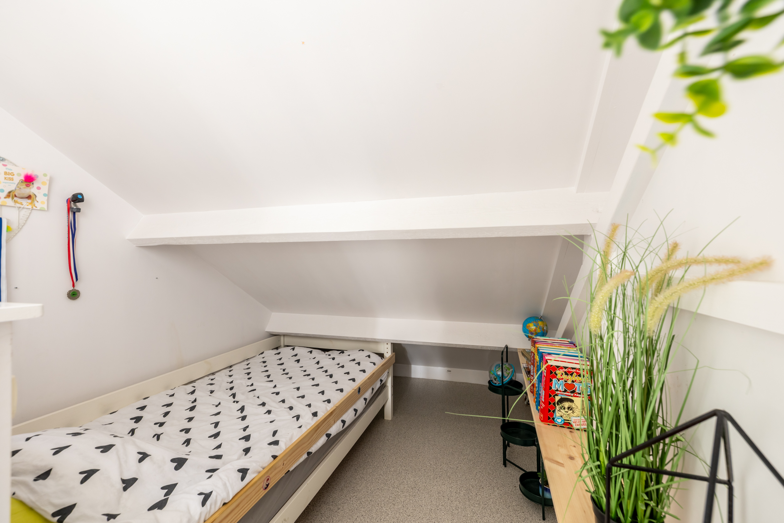 Tussenwoning te koop: De Krommert 113, Oosthuizen