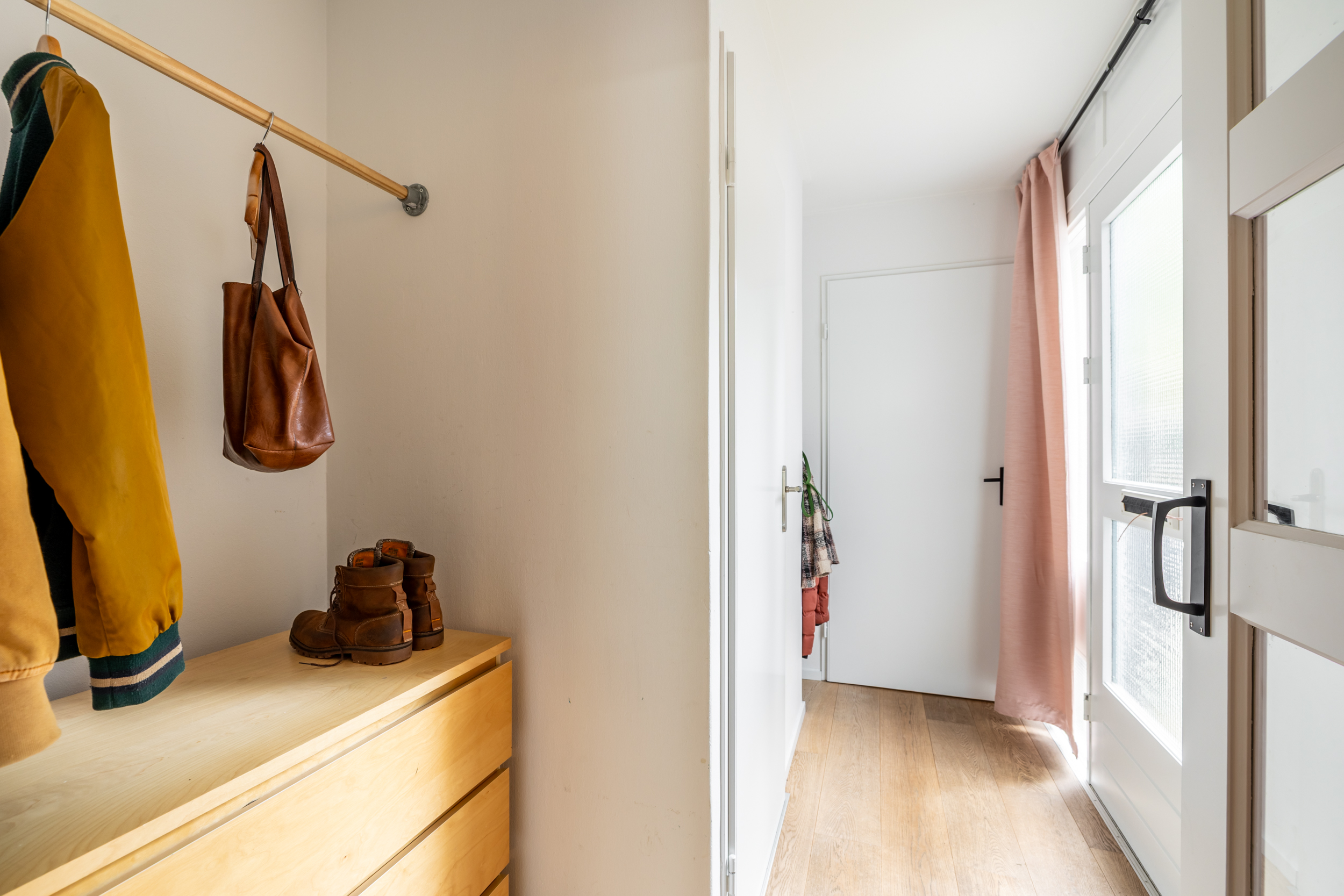Tussenwoning te koop: De Krommert 113, Oosthuizen