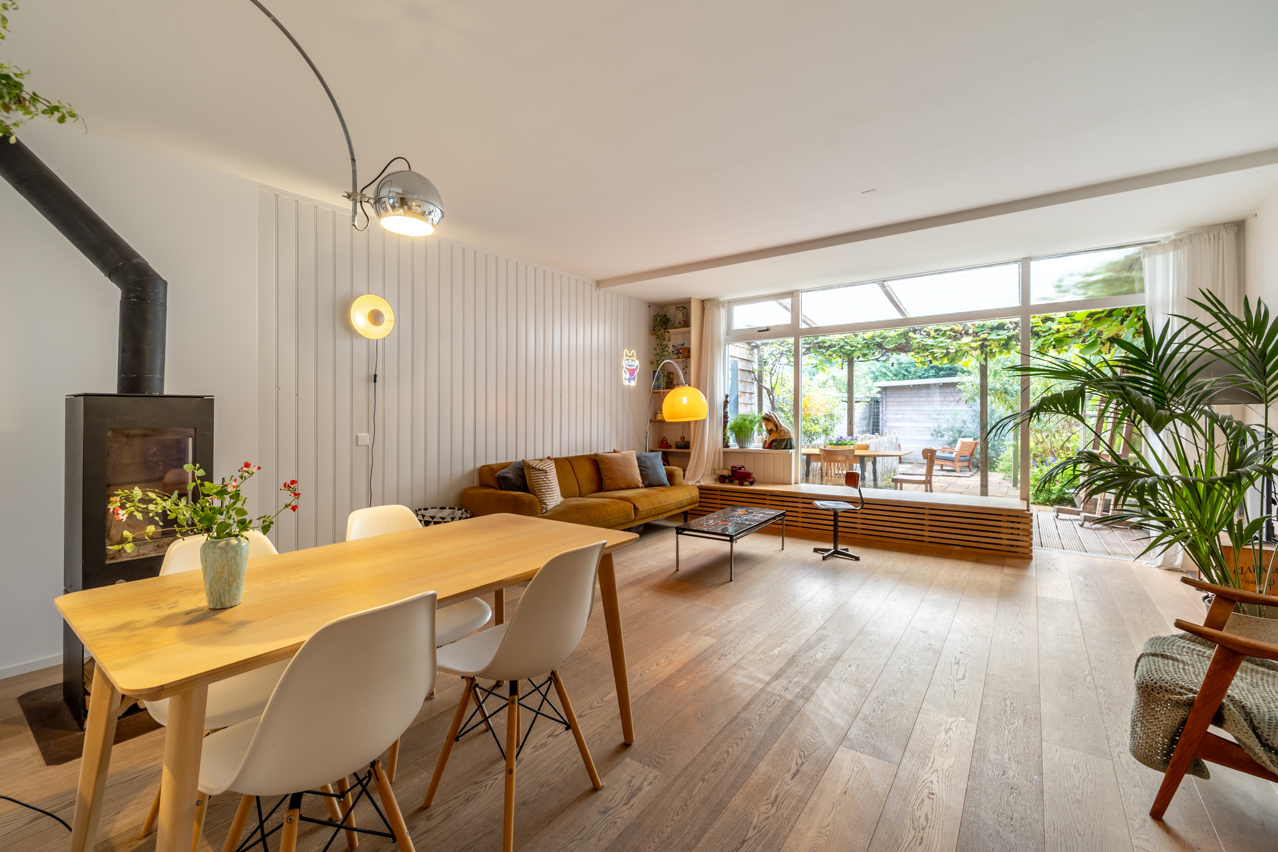 Tussenwoning te koop: De Krommert 113, Oosthuizen