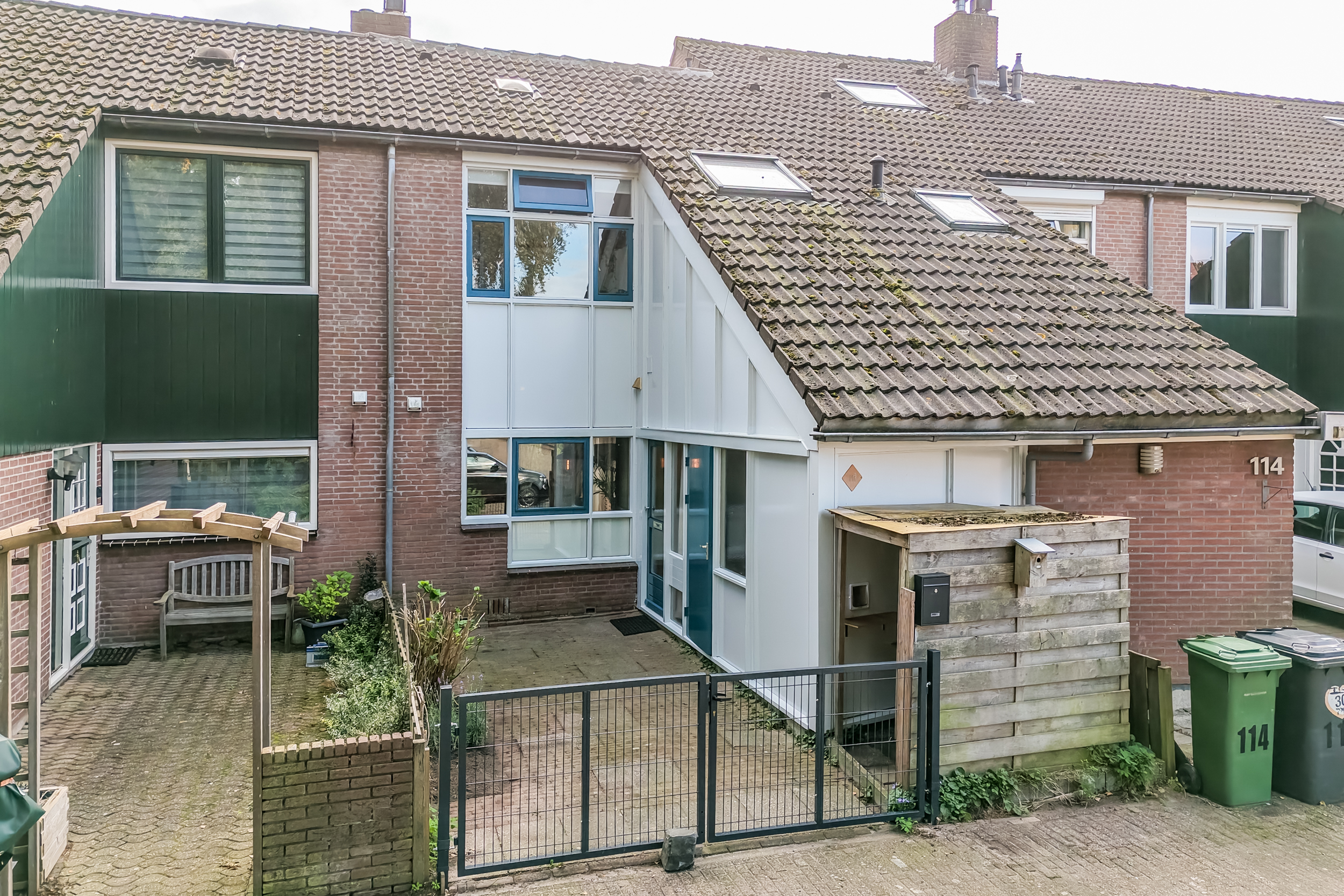 Tussenwoning te koop: De Krommert 113, Oosthuizen